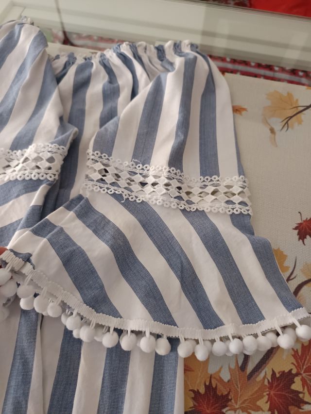 Blusa rayada azul y blanca