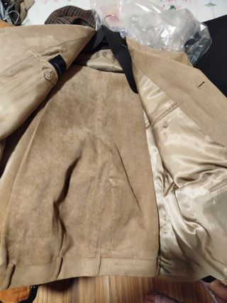 Traje beige caballero