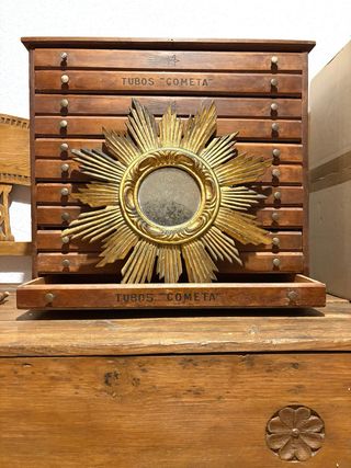 ANTIGUO ESPEJO DE MADERA DORADO