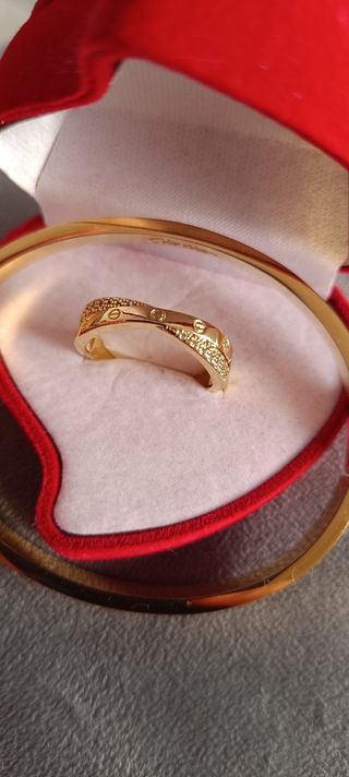 Pulsera Cartier + anillo dorado