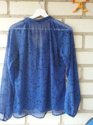 Blusa azul c/estampado corazones mujer 40