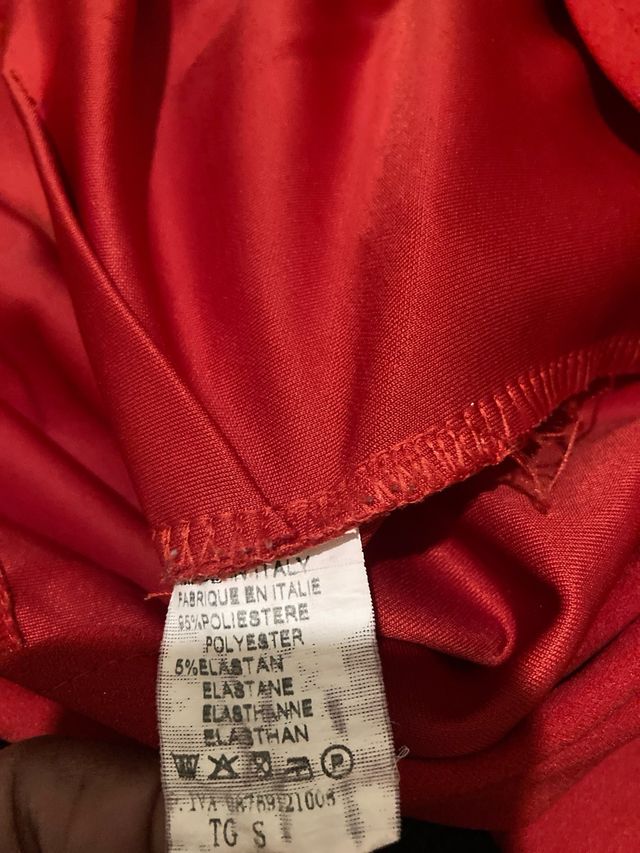 Blusa rossa manica 3/4