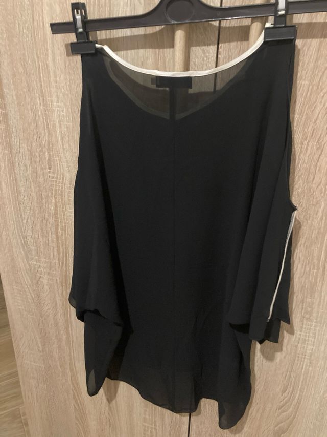 Camicetta nera maniche pipistrello