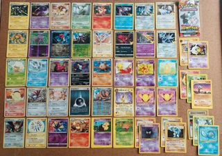 Lotto carte Pokemon vintage e semi - rare + busta