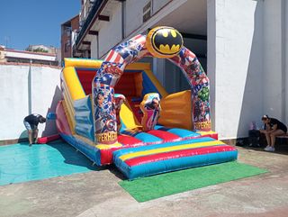 Castillo hinchable Superhéroes