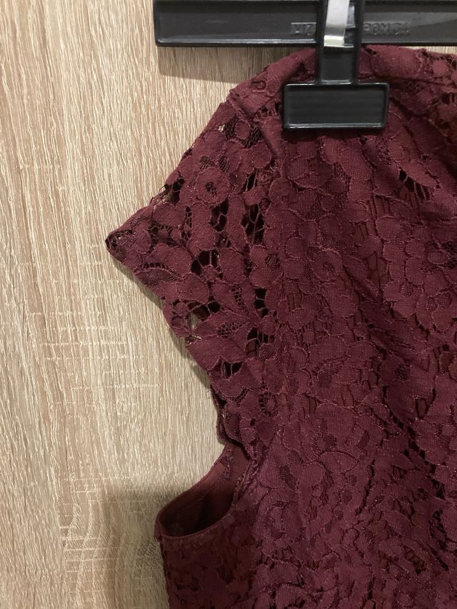 Vestito Bordeaux in pizzo