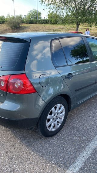 Volkswagen Golf 2004