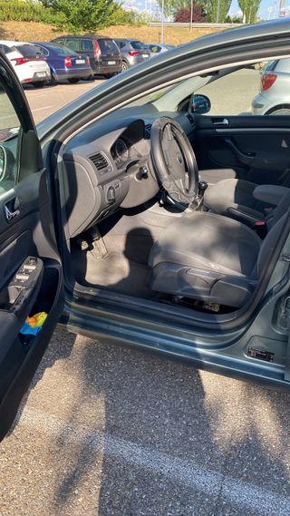 Volkswagen Golf 2004