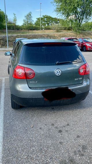 Volkswagen Golf 2004