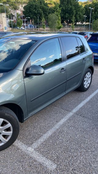 Volkswagen Golf 2004