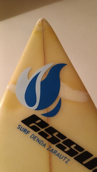 Tabla surf ESSUS DNA 6.0 usada