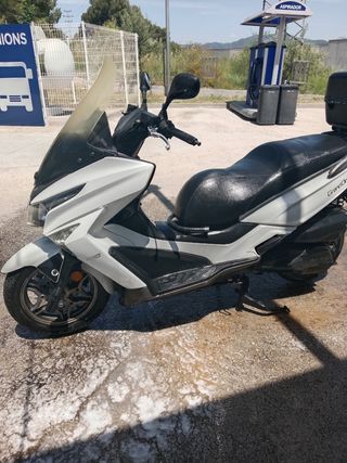 Kymco Grand Dink 300 - único dueño