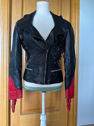 Chaqueta cuero negra roja única