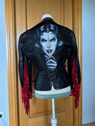 Chaqueta cuero negra roja única