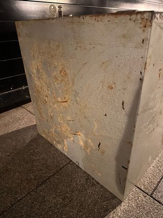 Cajonera metálica antigua