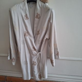 Kimono corto, Natura