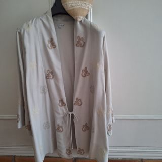 Kimono corto, Natura