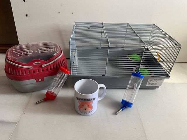 Jaula hamster + transportín + taza
