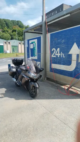 Kawasaki GTR 1400 - Moto