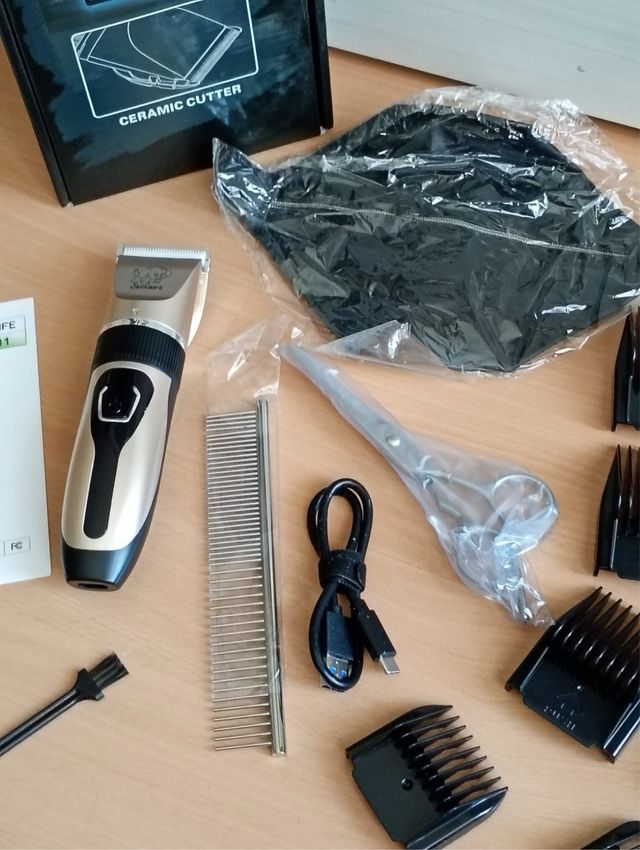 Aparador de Pelo de Mascotas YABIFE P001