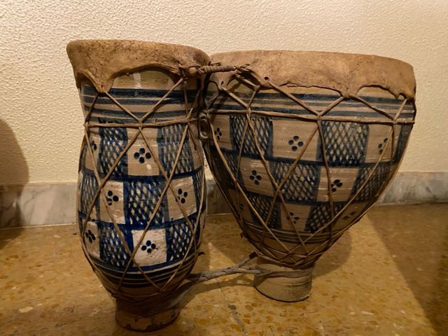 bonghi in ceramica dipinta a mano