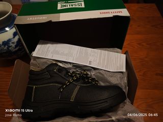 Botas seguridad ISSALINE número 42 . nuevo .