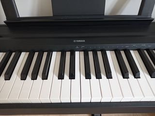 Yamaha Piano Electrónico