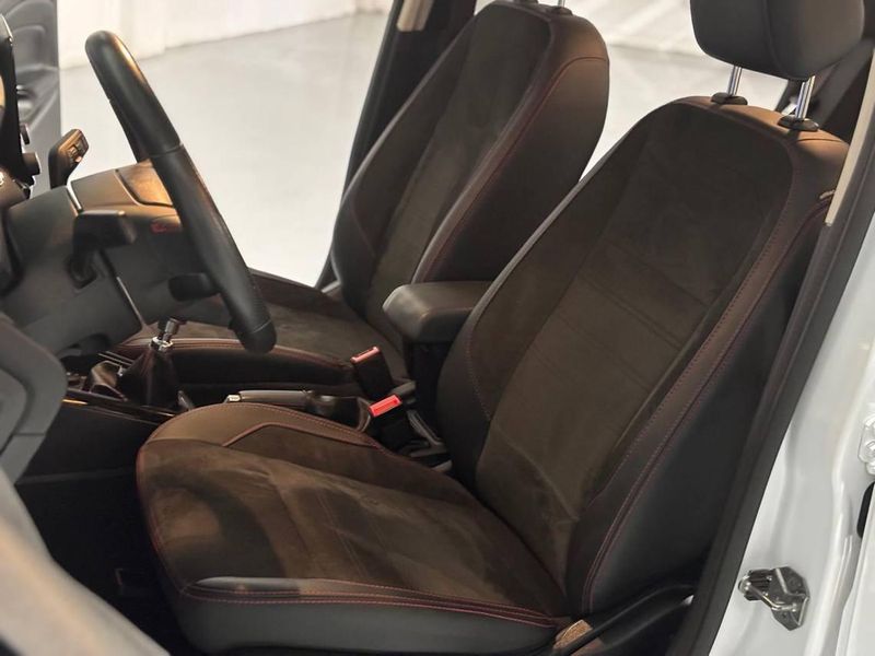 Ford EcoSport 1.0T EcoBoost S&S ST Line 2023, foto 17