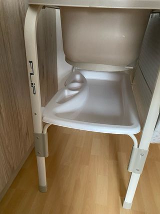 Bañera-cambiador Jané, beige.