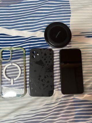 iPhone 11 negro - funda y cargador