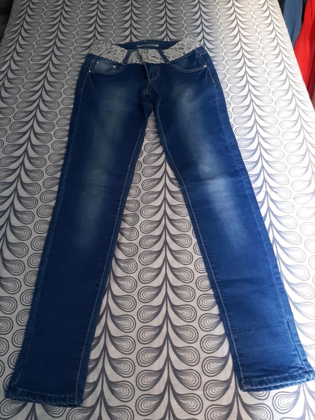 Vaqueros cintura encaje - azules