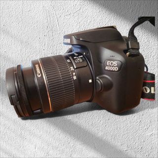 Canon EOS 4000D + objetivo 18-55mm como NUEVA