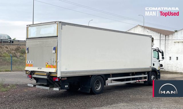 MAN TGM 15250 BL con Plataforma Dhollandia 2016