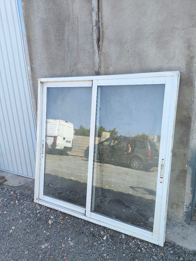Ventana de aluminio y mosquitera