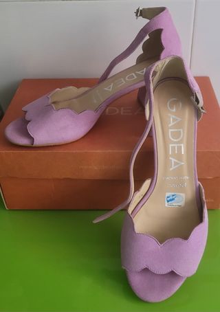 Sandalias Gadea lilas tacón medio 38