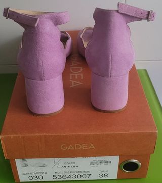 Sandalias Gadea lilas tacón medio 38