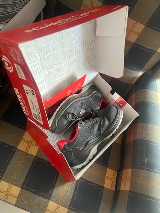 Zapatos seguridad Panter nº 36 y jala no 37