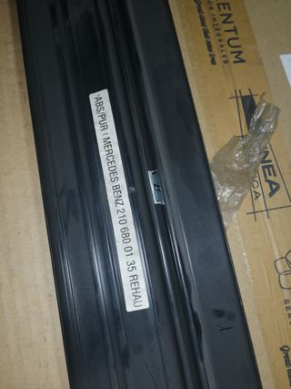 Moldura Mercedes Benz