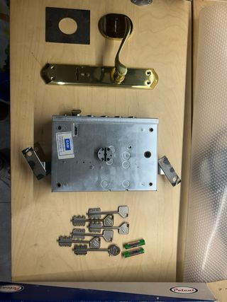 Cerradura puerta alta seguridad POTENT