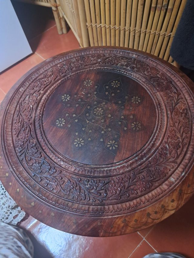 Mesita marroquí tallada+lamparita