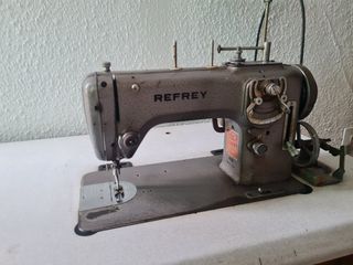 Máquina coser Refrey 428 c/mesa