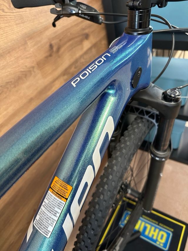 Cuadro carbono Coluer en talla M y L