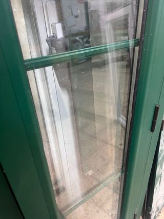 Ventana aluminio con curva, 2 hojas, verde