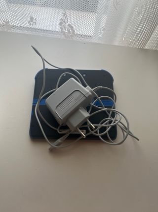 Nintendo 2DS Azul y Negra