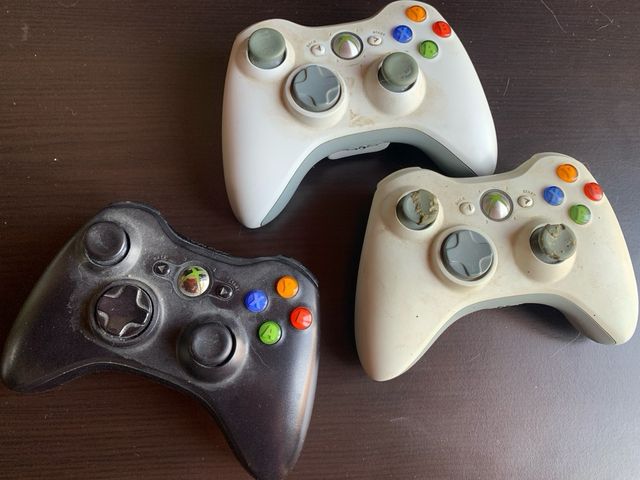 Xbox 360 + 3 Controller + 5 Giochi