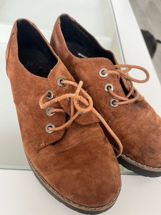 Zapatos marrones serraje