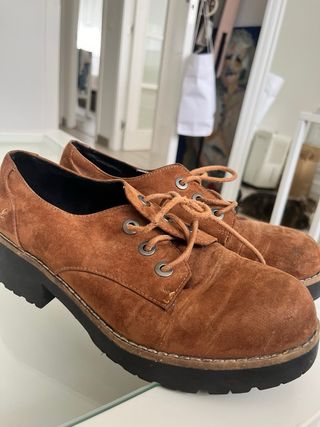 Zapatos marrones serraje