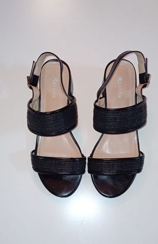 Sandalias Rianda negras, talla 36