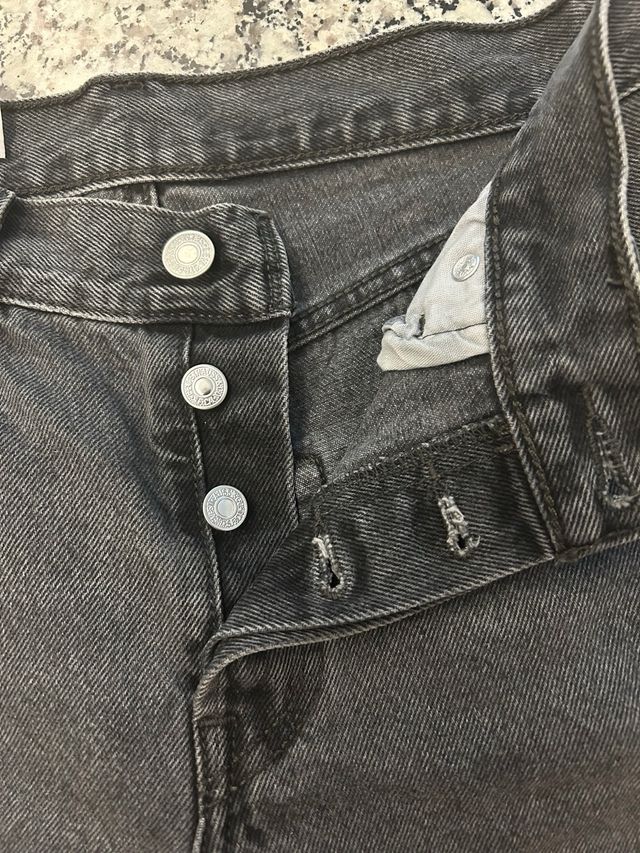 Shorts Levi's 505 Cinza