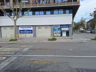 Local comercial en alquiler en Casagemes - Canyadó en Badalona